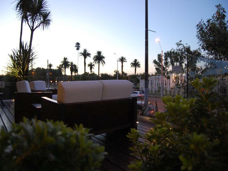 Mercedes Rambla Hotel Exterior photo