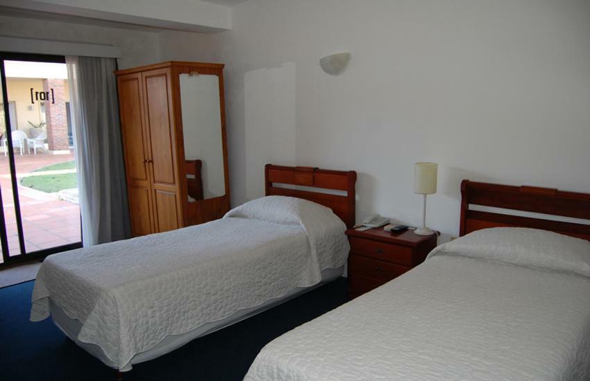 Mercedes Rambla Hotel Exterior photo