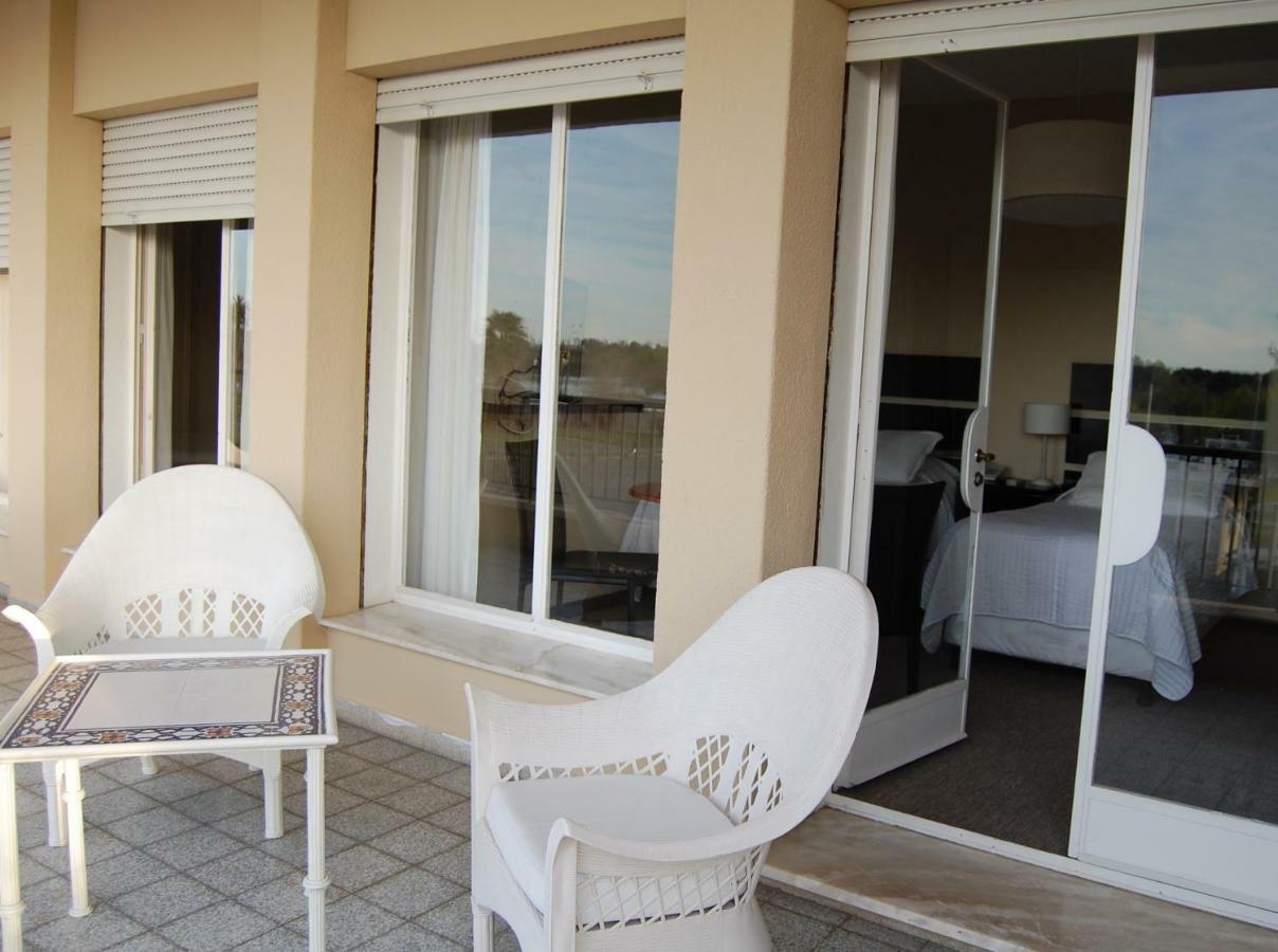 Mercedes Rambla Hotel Exterior photo