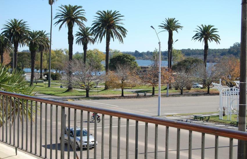 Mercedes Rambla Hotel Exterior photo